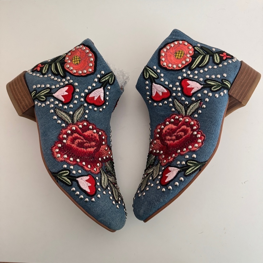 Jeffrey Campbell Embroidered Floral Denim Chambray Ankle Boots 8 - Picture 5 of 9